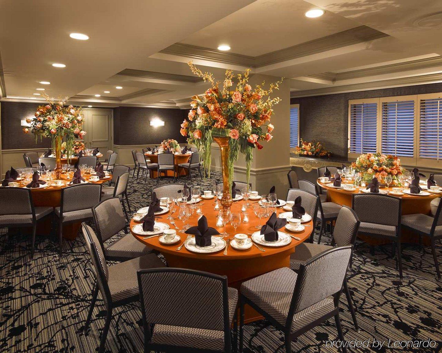 Hilton Checkers Los Angeles Restoran gambar